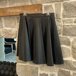 Leather like pleated skirt